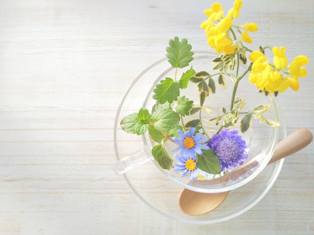 敏感肌は香料を避けるべき？コスメの選び方やおすすめを紹介！