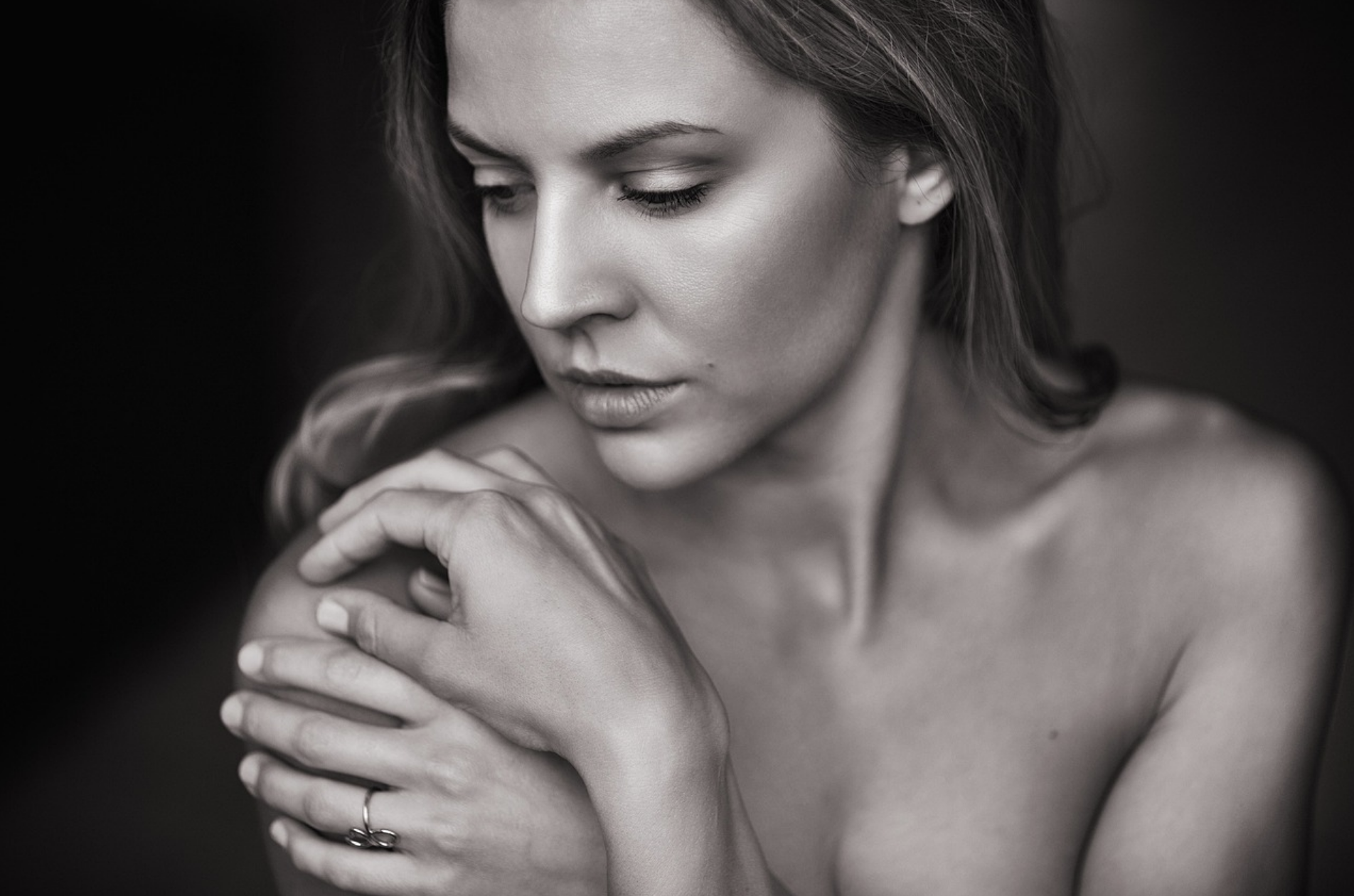 オフィスが乾燥する理由は？