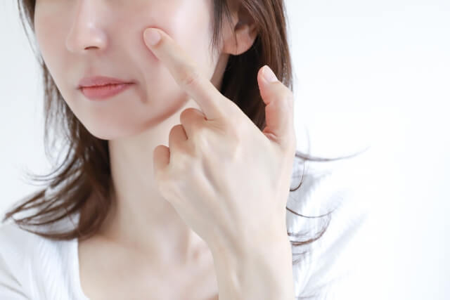 枕カバーが肌荒れの原因になる理由
