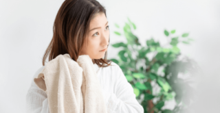 髪がきしまないシャンプーの選び方！髪がきしむ原因も解説