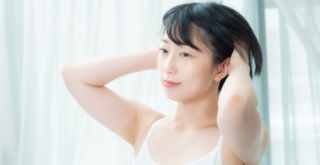頭皮マッサージで顔のたるみを解消する方法